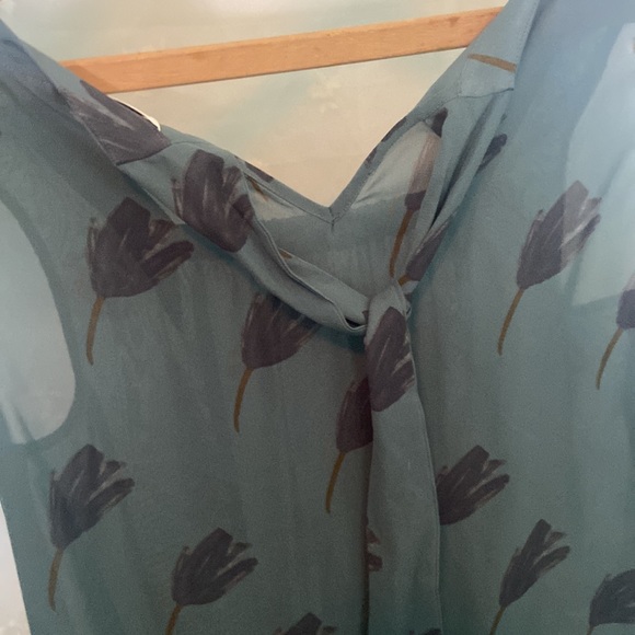 Cabi dressy tank top GUC, size medium - Picture 4 of 4